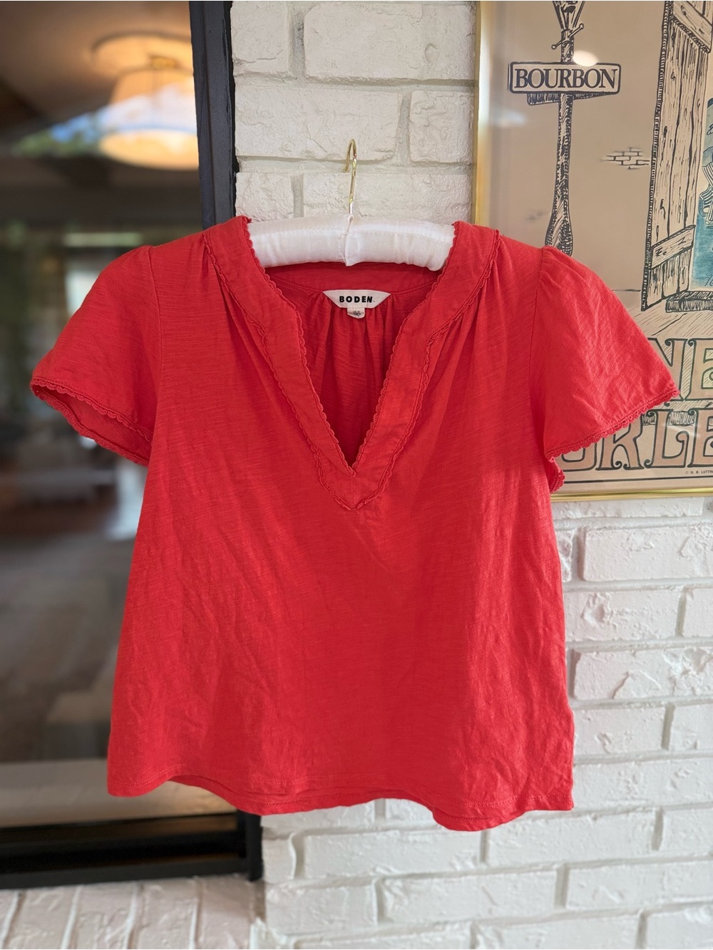 Boden Coral Red Scallop Lace Trim Split V-Neck Slub Cotton Top US 8